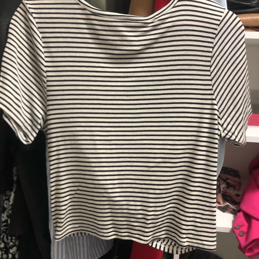 Cropped top - Picture 2 of 2